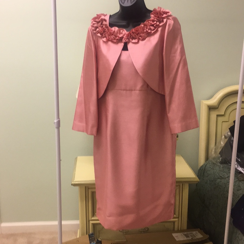 Jessica Howard Ladies 2pc Coat/dress, size-10.